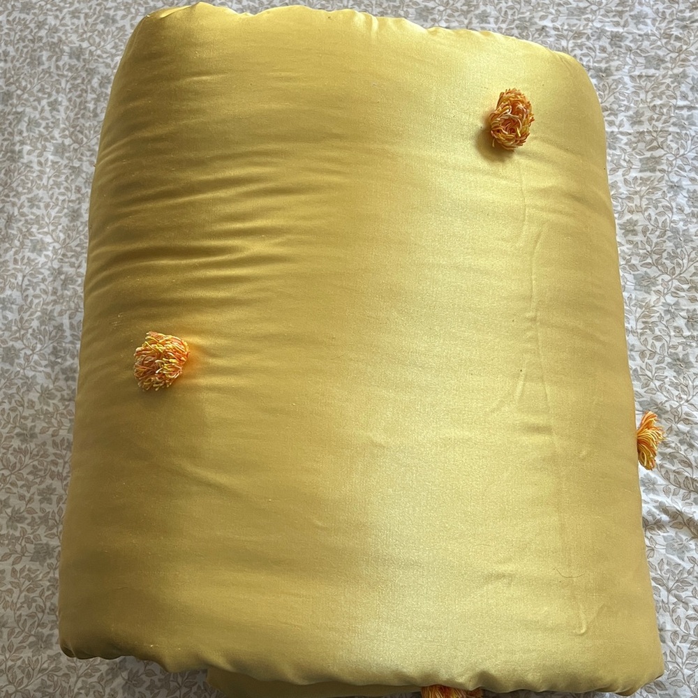 PB Teen yellow Comforter with one standard sham